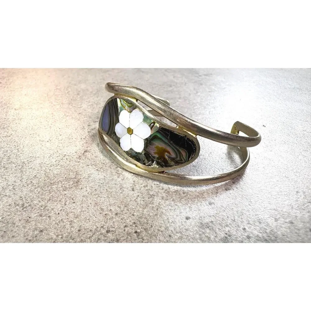 Vintage Mexican Abalone Mother of Pearl Flower Cuff Bracelet (5.25